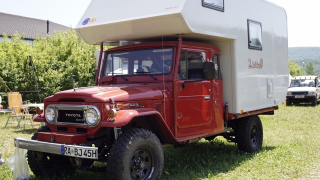 Toyota f40 Pickup mit Alkoven